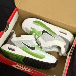 Nike White and Green Air Max Sneakers with Visible Air Unit